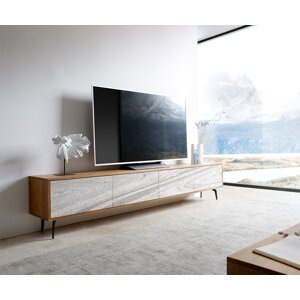TV stolík Kleo 220 cm prírodná akácia 4 dvierka šikmá podstava čierny
